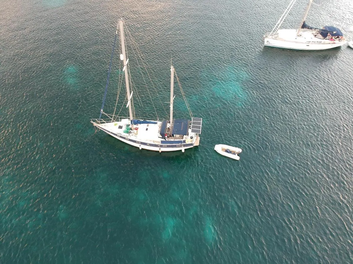 Botel Atao Plongee Hotel Les Anses-d'Arlets