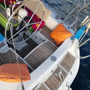  Bateau-hôtel T'chévéré Vivre Avec Les Tortues Autour.